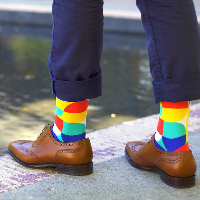 Can You Wear Black Shoes With a Navy Suit and Look Amazing?