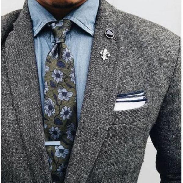 How To Wear a Tie Clip