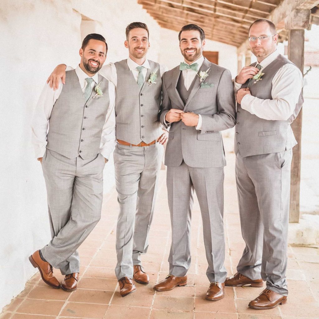 how-the-best-dressed-men-wear-grey-suits-brown-shoes-soxy