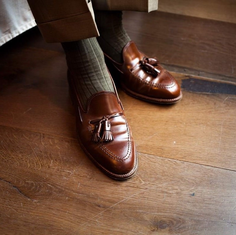 How to Wear Socks With Loafers