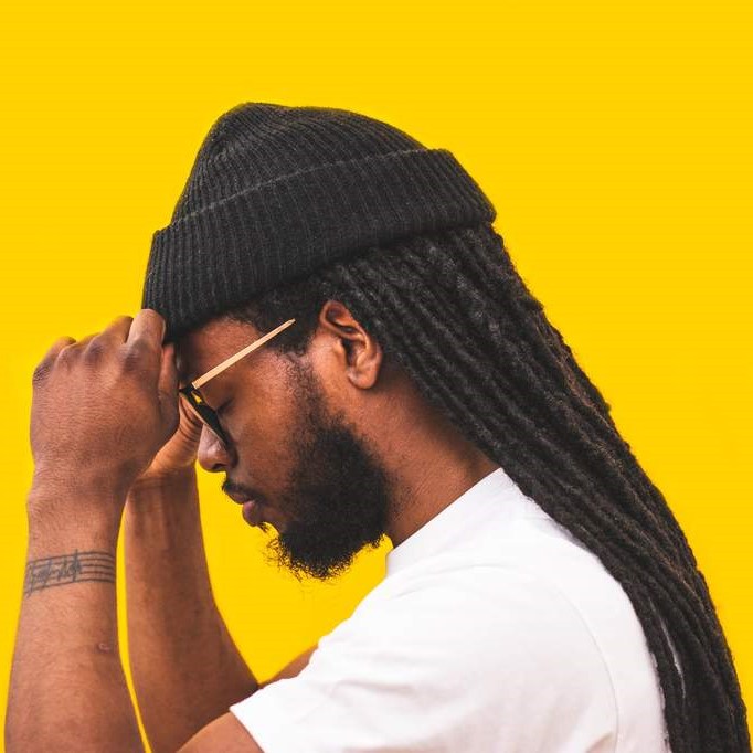 How to wear a beanie with curly hair Home Design Ideas How to wear a beanie with curly hair Home Design Ideas