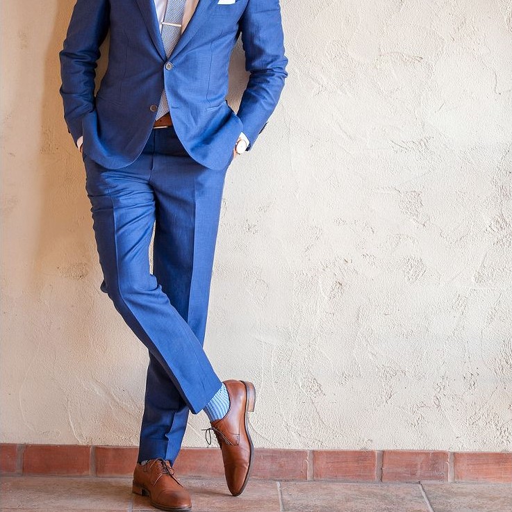 How The Best Dressed Men Wear Blue Suits & Brown Shoes | Soxy