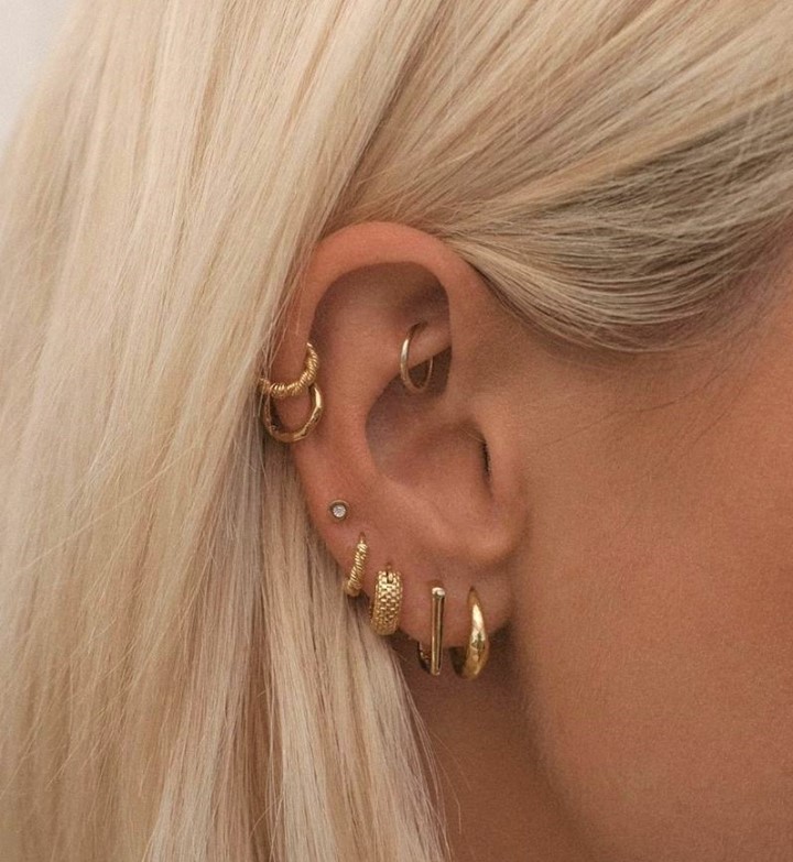 The Best Minimalist Jewelry Brands to Shop in 2021