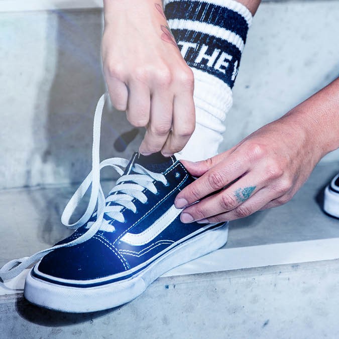 How To Wear Socks With Vans Best Style Guide For 2021 | vlr.eng.br